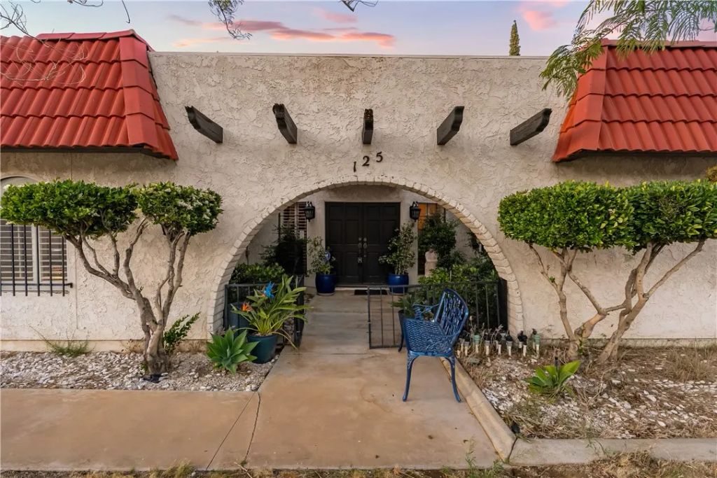 125 Lakeview, Palmdale, CA 93551
