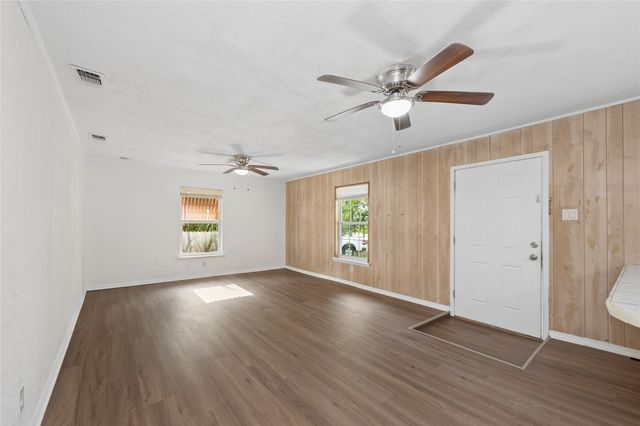 4171 Broken Bow Drive, Lone Oak, TX 75453