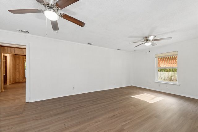 4171 Broken Bow Drive, Lone Oak, TX 75453