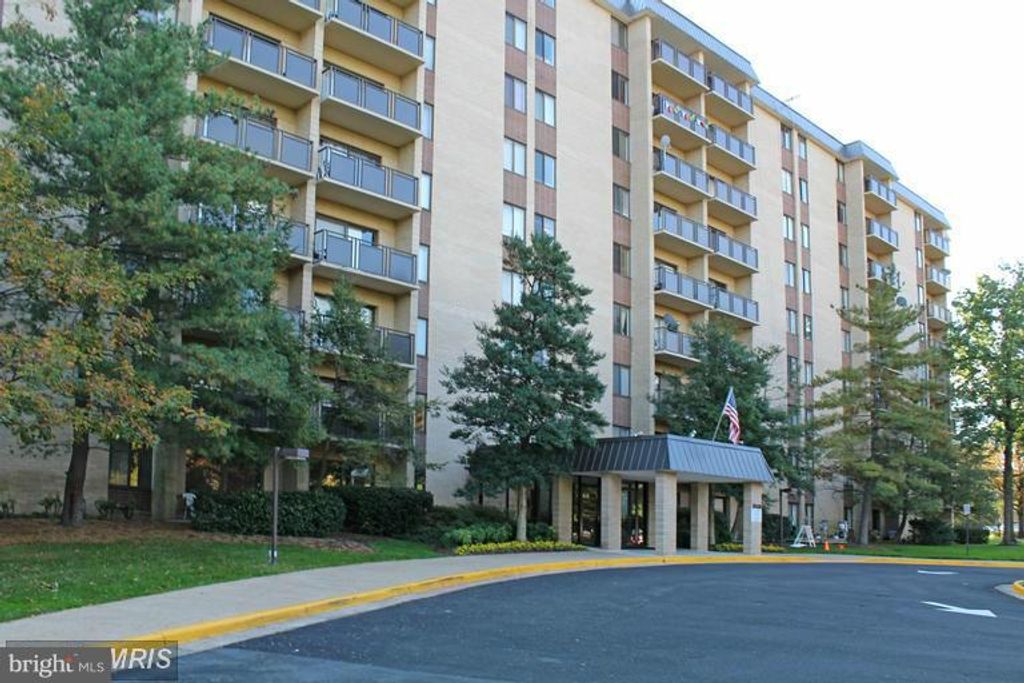 3100 MANCHESTER ST #423, Falls Church, VA 22044