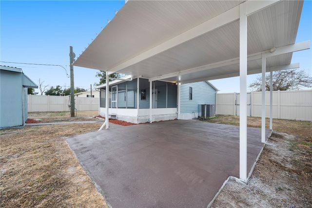 217 CLEARWATER AVENUE, Polk City, FL 33868