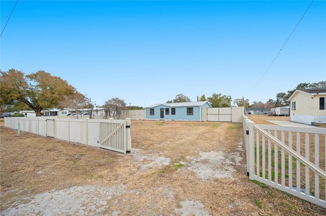 217 CLEARWATER AVENUE, Polk City, FL 33868