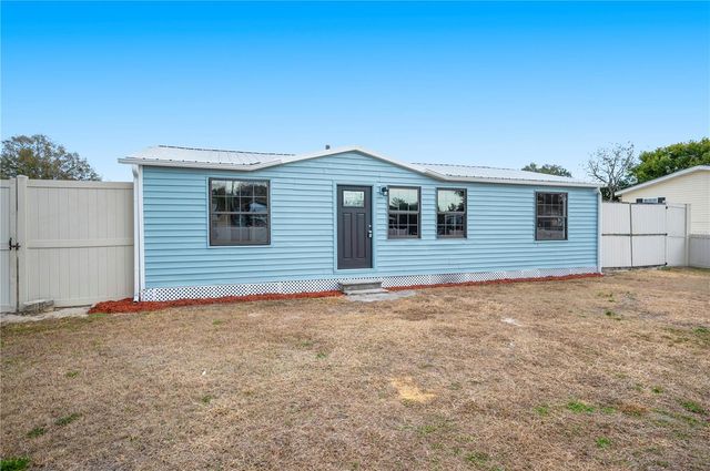 217 CLEARWATER AVENUE, Polk City, FL 33868