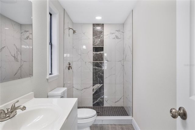 217 CLEARWATER AVENUE, Polk City, FL 33868