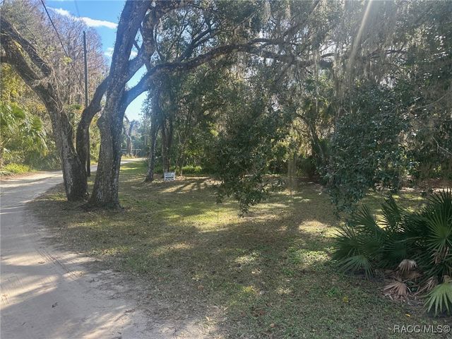 3100 N Edwards Island, Hernando, FL 34442