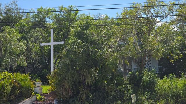 236 N AMELIA AVENUE, Deland, FL 32724