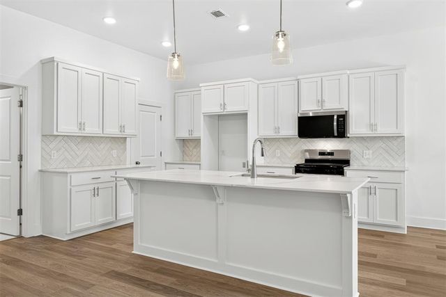 600 Emmy Jean Drive, Blanchard, OK 73010