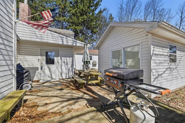 7524 Franklin Rd, Cranberry Twp, PA 16066