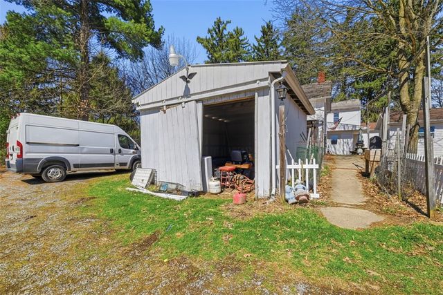 7524 Franklin Rd, Cranberry Twp, PA 16066