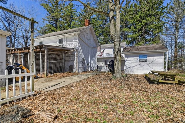 7524 Franklin Rd, Cranberry Twp, PA 16066