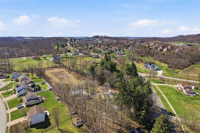 7524 Franklin Rd, Cranberry Twp, PA 16066