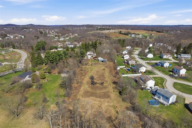 7524 Franklin Rd, Cranberry Twp, PA 16066