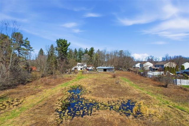 7524 Franklin Rd, Cranberry Twp, PA 16066