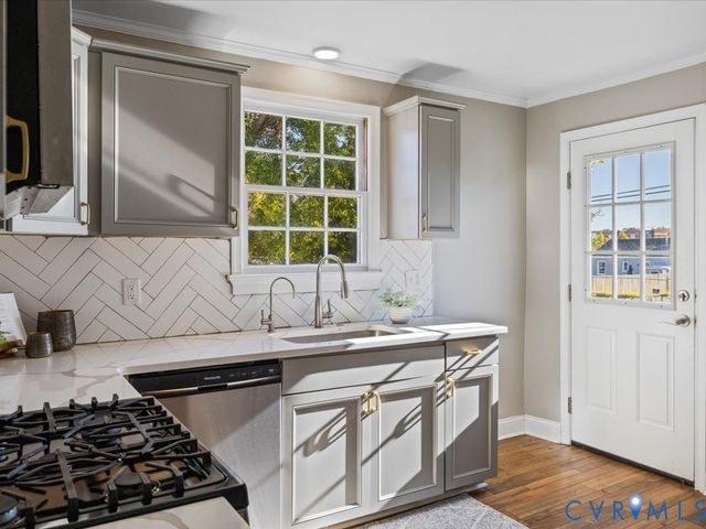 1513 N 30th St, Richmond, VA 23223