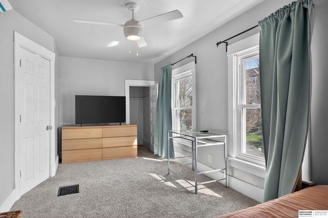 5342 Madison Avenue, Lincoln, NE 68504