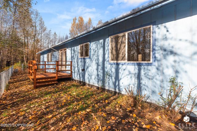 1200 N Golden Hills Drive, Palmer, AK 99645