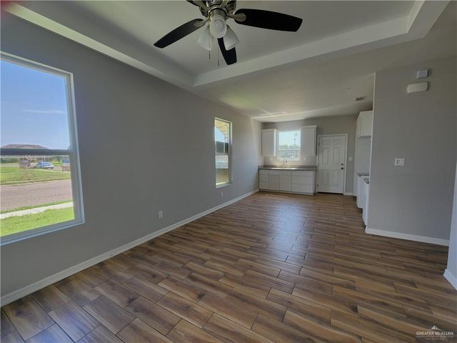 805 W Los Tesoros Drive 4, Pharr, TX 78577