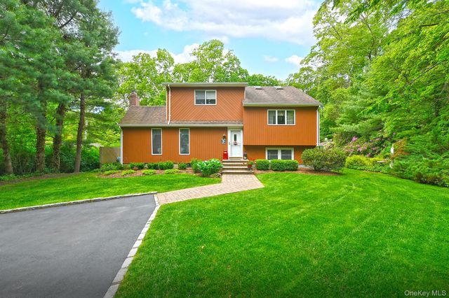 21 Craig Drive, South Huntington, NY 11746