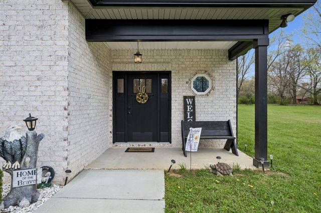2037 W Lincoln St, Tullahoma, TN 37388