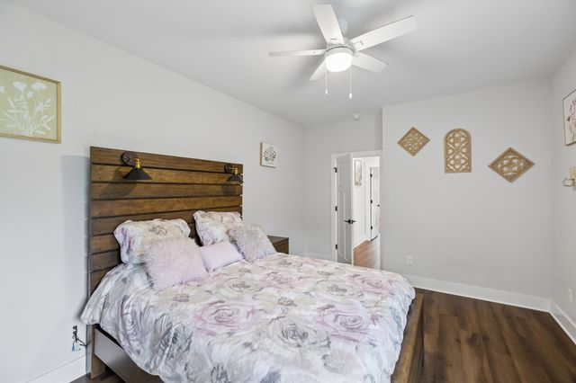 2037 W Lincoln St, Tullahoma, TN 37388