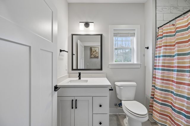 2037 W Lincoln St, Tullahoma, TN 37388