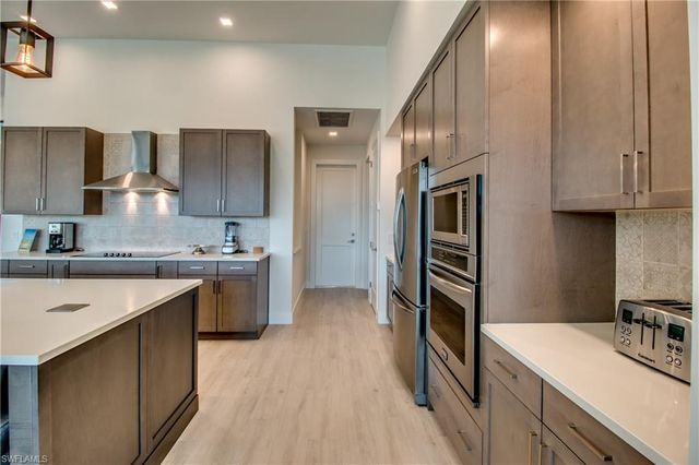 1720 SW 50th TER, Cape Coral, FL 33914