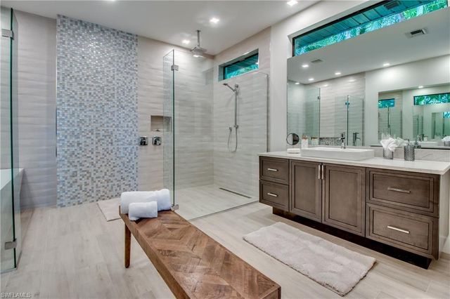 1720 SW 50th TER, Cape Coral, FL 33914