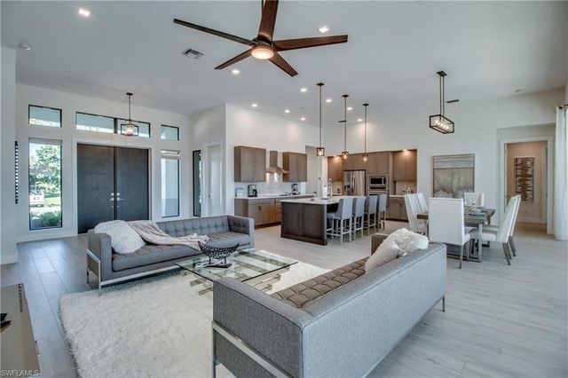 1720 SW 50th TER, Cape Coral, FL 33914