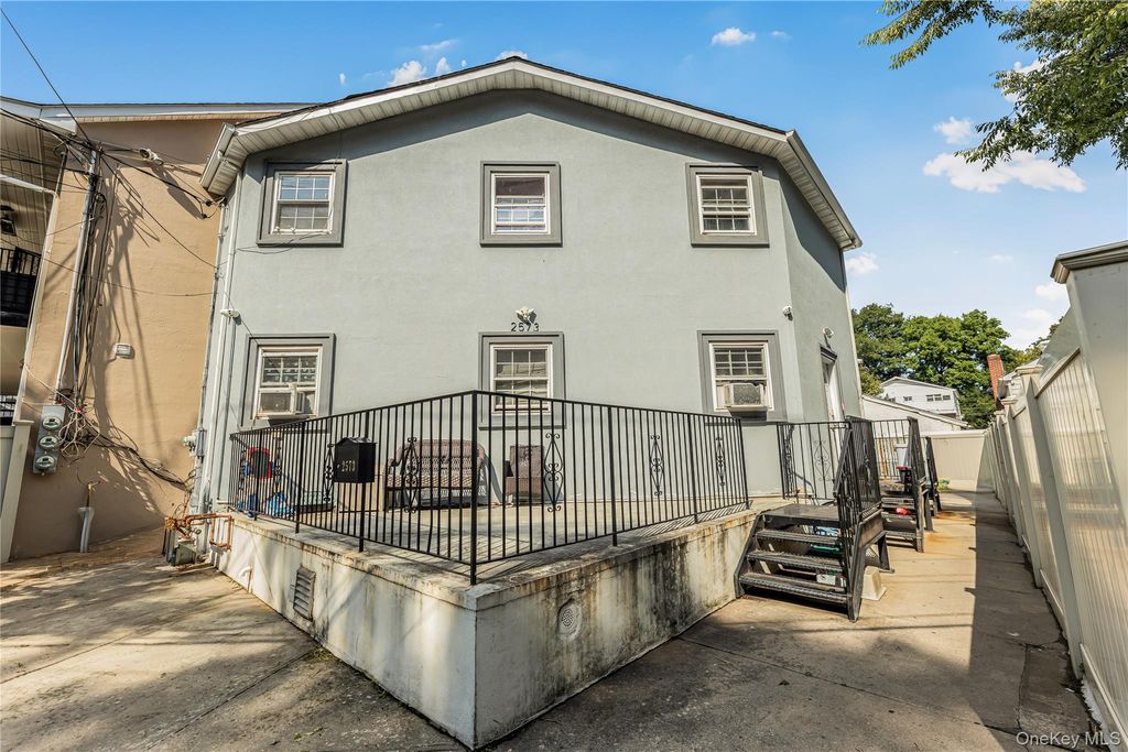 2573 Pelham Bay Park W, Bronx, NY 10475 — exterior