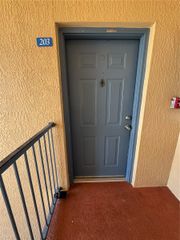 495 LAS CORTES LANE 203, Orlando, FL 32824