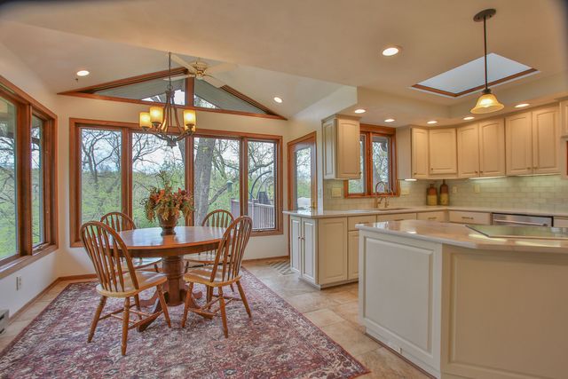 12304 N Ledges Drive, Roscoe, IL 61073