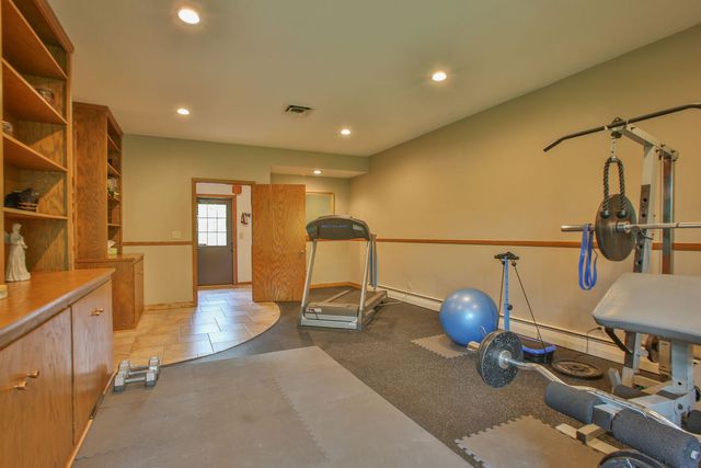 12304 N Ledges Drive, Roscoe, IL 61073