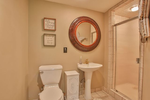 12304 N Ledges Drive, Roscoe, IL 61073