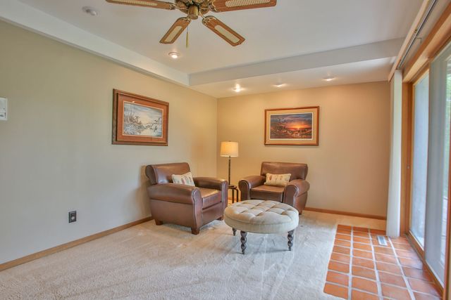 12304 N Ledges Drive, Roscoe, IL 61073