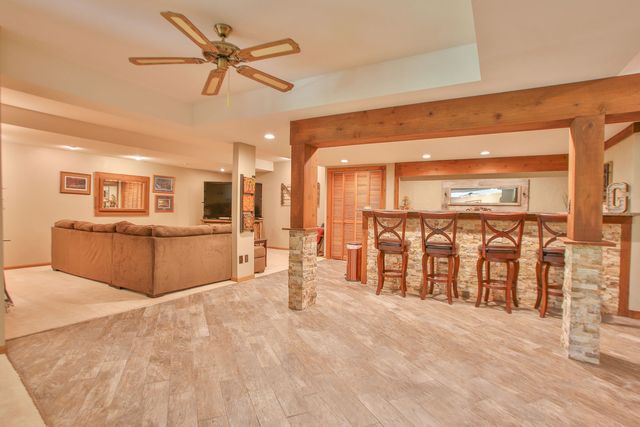 12304 N Ledges Drive, Roscoe, IL 61073