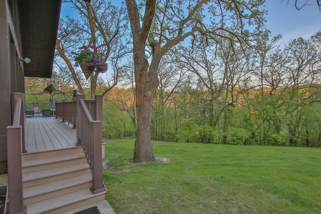 12304 N Ledges Drive, Roscoe, IL 61073