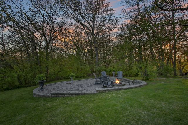 12304 N Ledges Drive, Roscoe, IL 61073