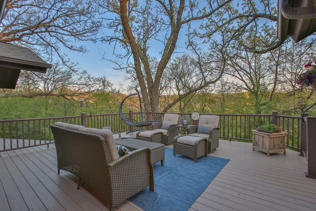12304 N Ledges Drive, Roscoe, IL 61073