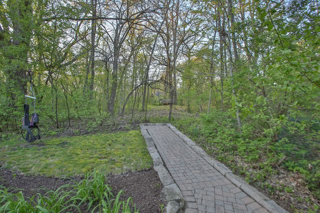 12304 N Ledges Drive, Roscoe, IL 61073