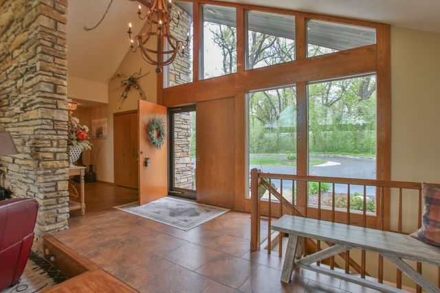 12304 N Ledges Drive, Roscoe, IL 61073