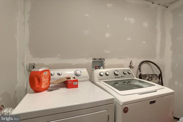 54 CAVE HILL DR, Carlisle, PA 17013