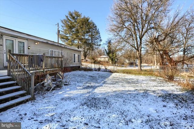 54 CAVE HILL DR, Carlisle, PA 17013