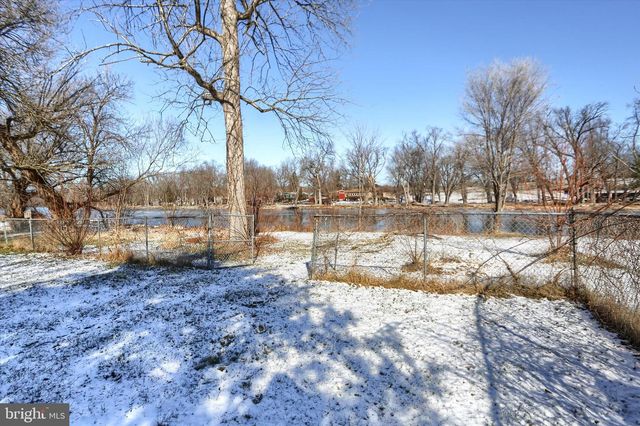 54 CAVE HILL DR, Carlisle, PA 17013