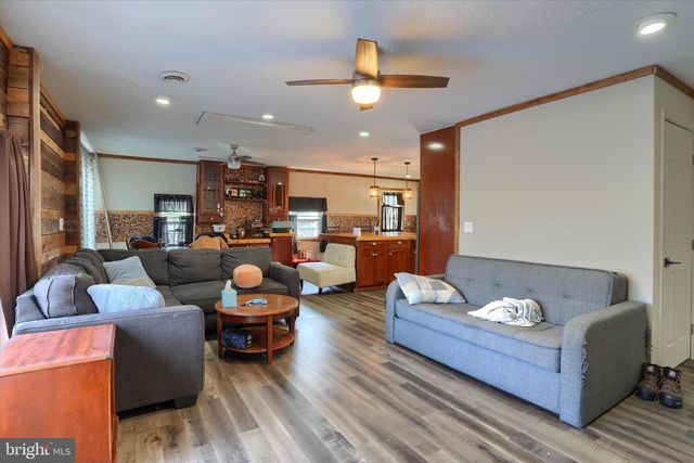 54 CAVE HILL DR, Carlisle, PA 17013