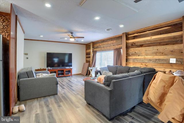 54 CAVE HILL DR, Carlisle, PA 17013