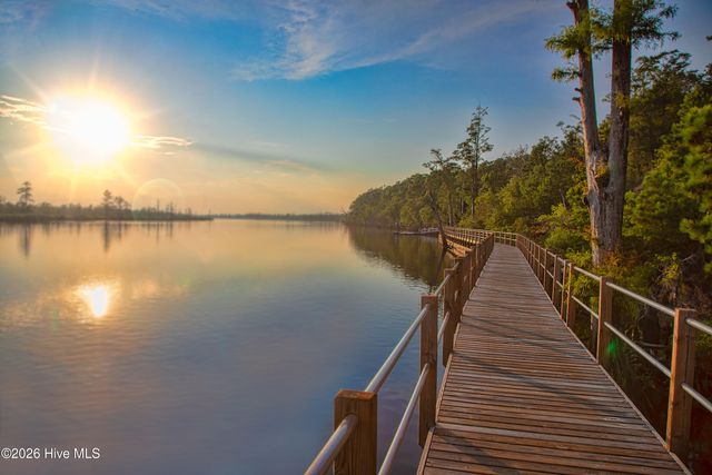 341 Cornubia Drive, Castle Hayne, NC 28429