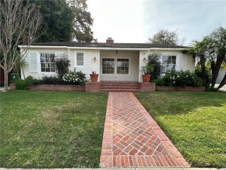 15440 Dickens Street, Sherman Oaks, CA 91403