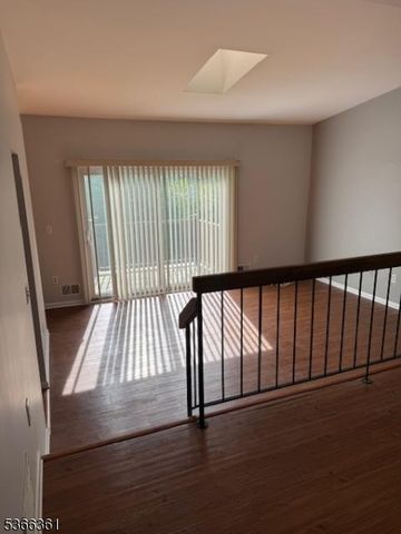 606 Spruce Hills Dr, Glen Gardner Boro, NJ 08826