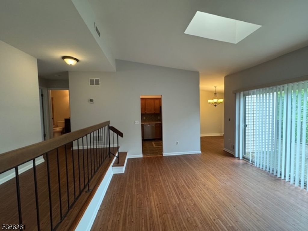 606 Spruce Hills Dr, Glen Gardner Boro, NJ 08826