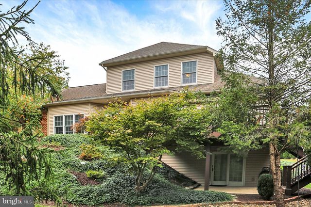 4528 LAURELWOOD DR, Harrisburg, PA 17110